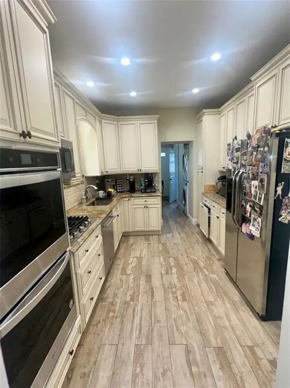 1863 71st ST, Brooklyn, NY 11204