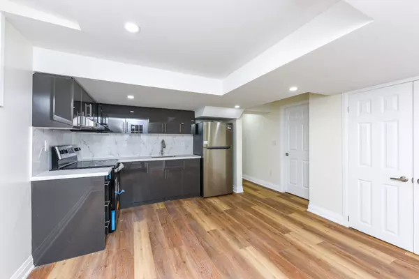 Mississauga, ON L5M 7A5,5744 Philip DR #Basement