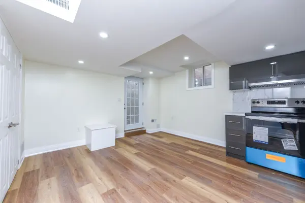 Mississauga, ON L5M 7A5,5744 Philip DR #Basement