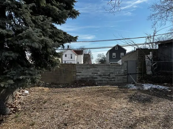 Brooklyn, NY 11208,90 Jackie Robinson Pkwy