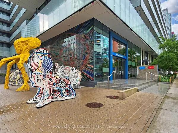 Toronto C10, ON M4P 0C8,161 Roehampton AVE W #2113