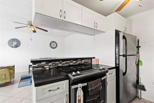 Deerfield Beach, FL 33442,2106 Newport U #2106