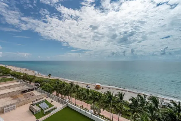 Miami Beach, FL 33141,6899 Collins Ave #908