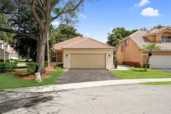 Davie, FL 33328,2687 Oak Park Cir