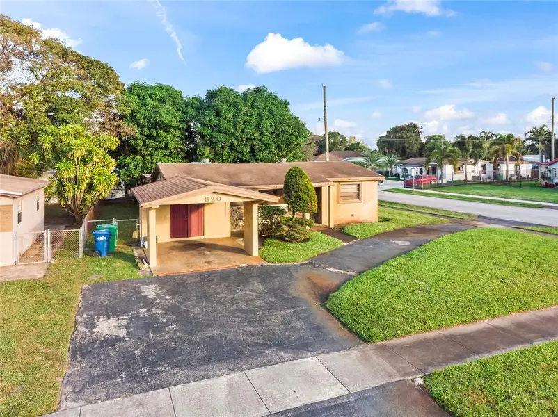 820 NW 38th Ave, Lauderhill, FL 33311