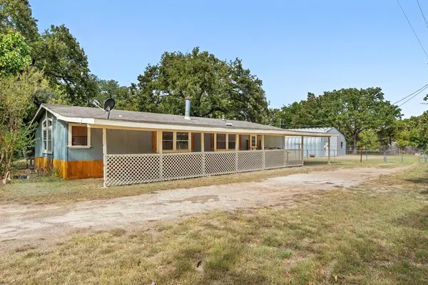 Granbury, TX 76049,8013 RIVER Run