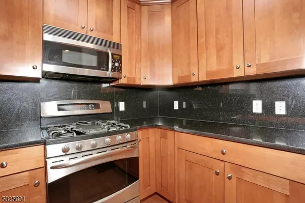 North Bergen Twp., NJ 07047,7400 River Rd #228