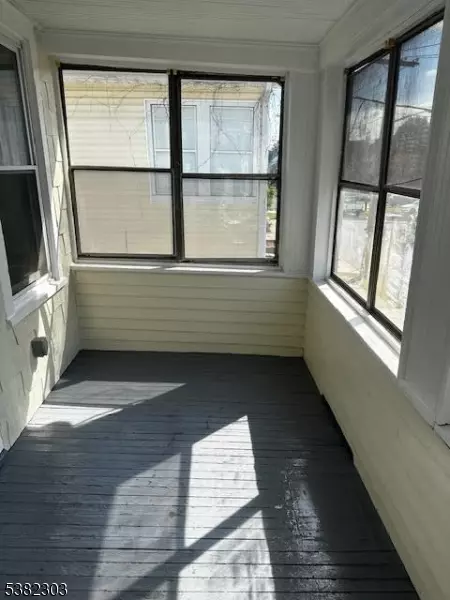 Roselle Boro, NJ 07203,387 E 9Th Ave