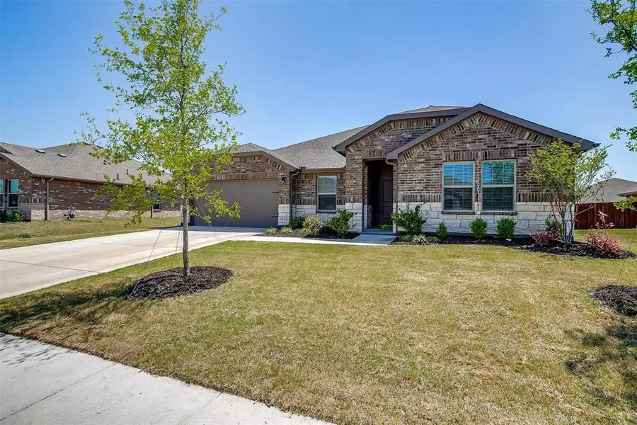 1338 Elmwood Drive, Cedar Hill, TX 75104