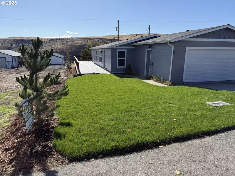 407 DUFUR AVE, Maupin, OR 97037