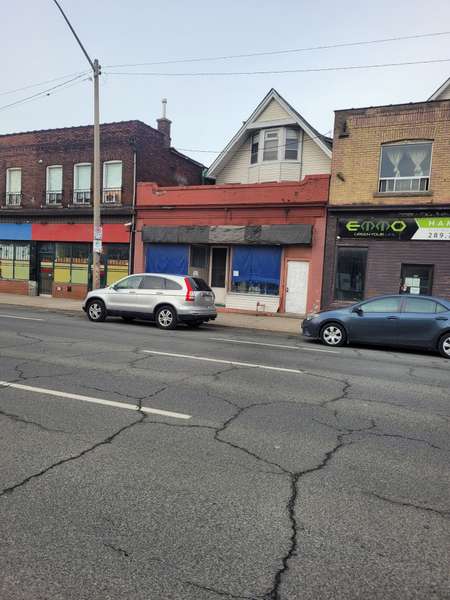 817 King ST E, Hamilton, ON L8M 1B1