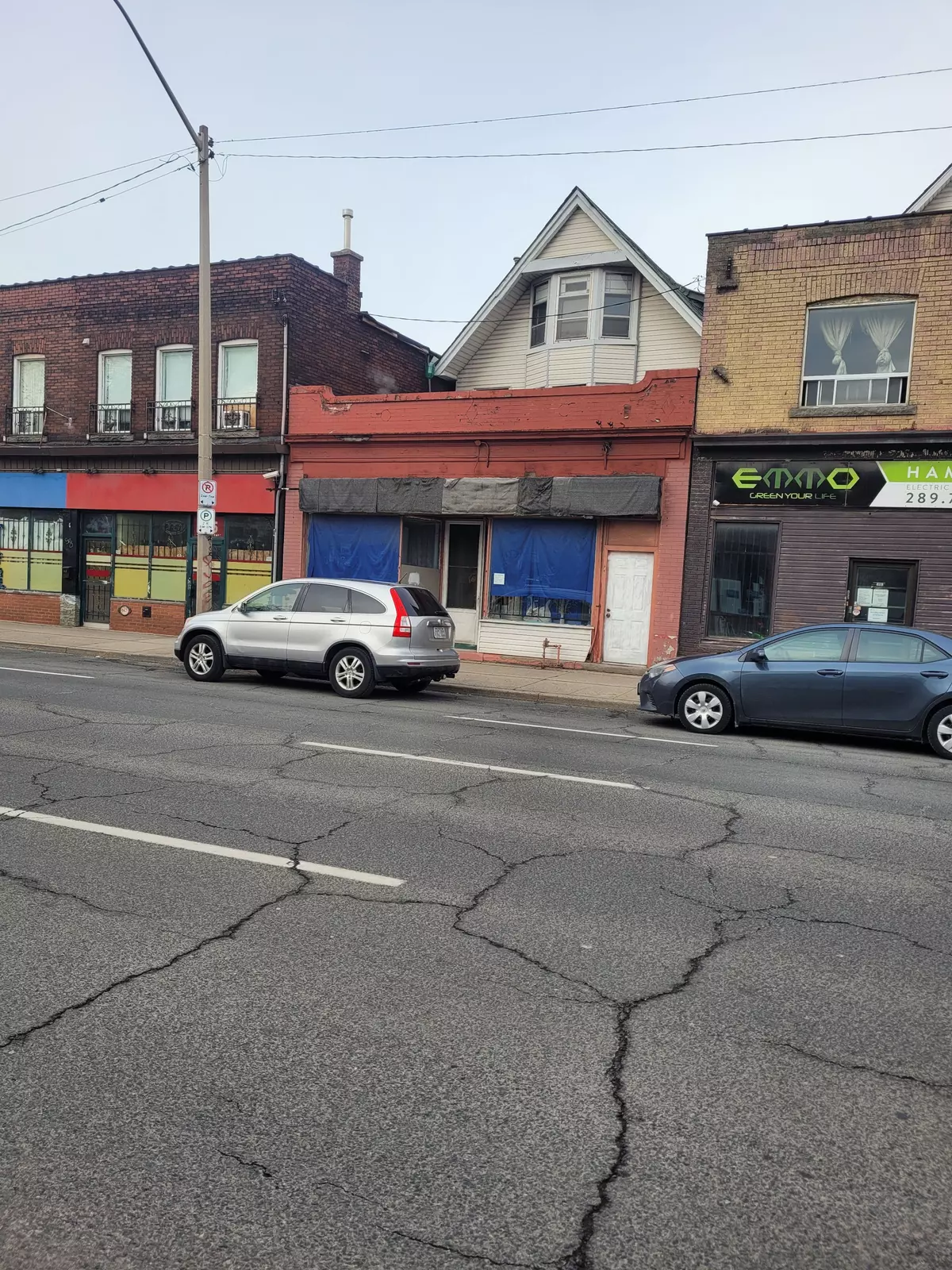 Hamilton, ON L8M 1B1,817 King ST E