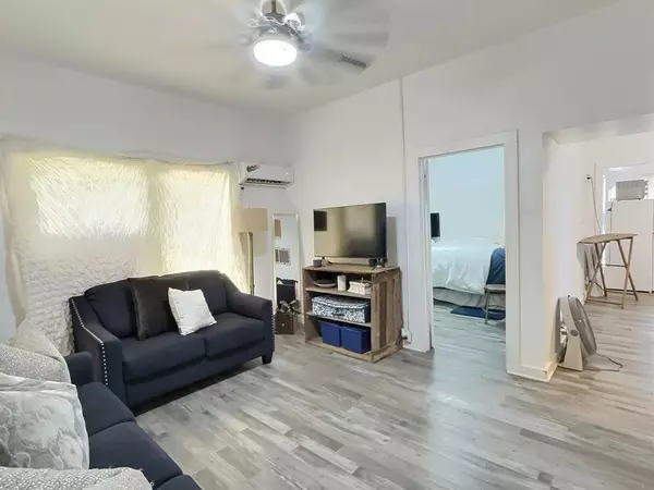 Bangs, TX 76823,10100 US Highway 67 84