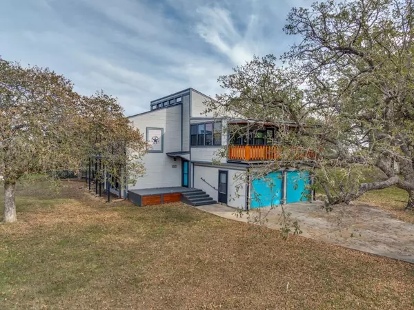 237 Runaway Bay Drive, Runaway Bay, TX 76426