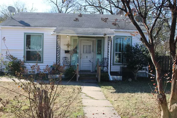 Waxahachie, TX 75165,304 E Criddle Street