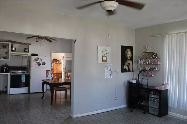 Waxahachie, TX 75165,304 E Criddle Street