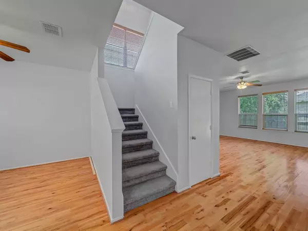 Arlington, TX 76001,905 Hems Lane