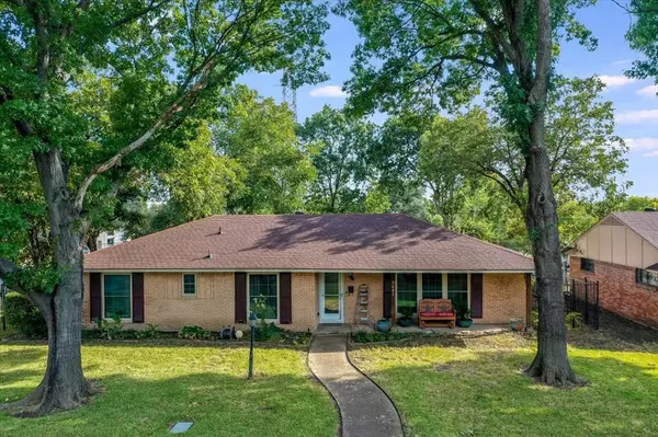 Dallas, TX 75224,3483 Navajo Circle