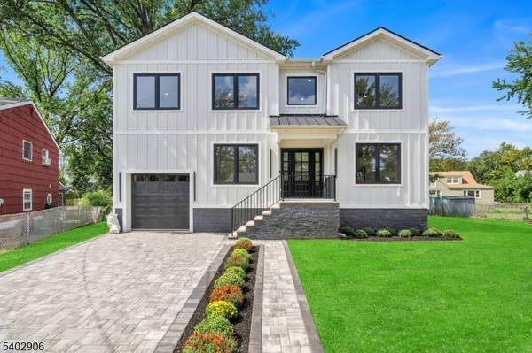 18 Heather Ln,  Roselle Boro,  NJ 07203