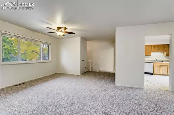 Colorado Springs, CO 80917,3375 E Parade CIR