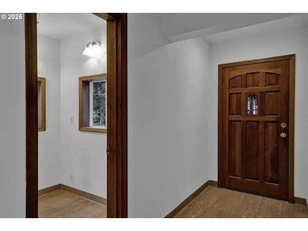 Newport, OR 97365,9790 NE Benton ST