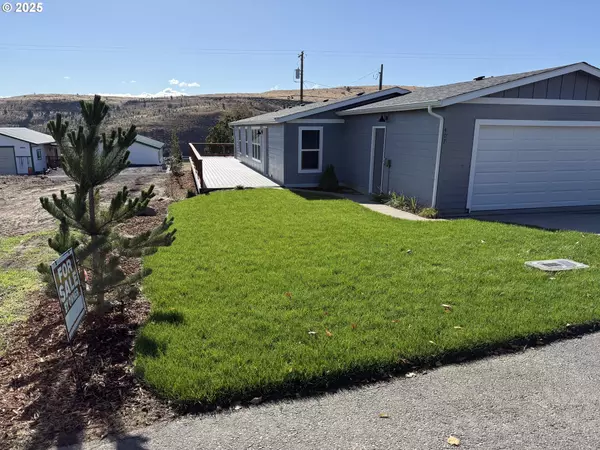 407 DUFUR AVE, Maupin, OR 97037