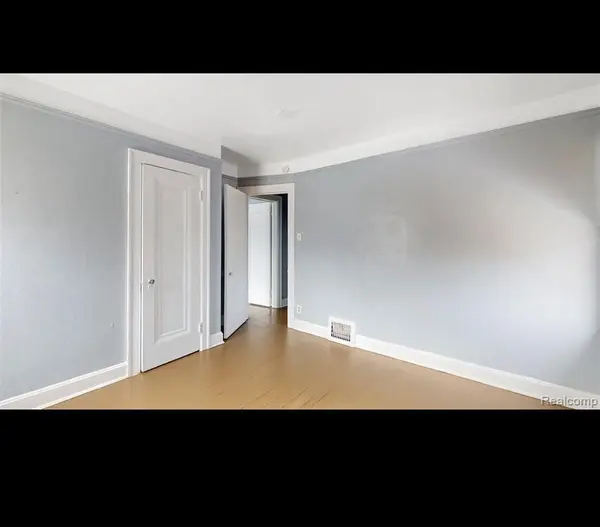 Detroit, MI 48238,15922 Turner ST