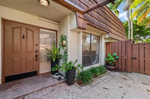 Davie, FL 33325,11927 SW 13th Ct #-