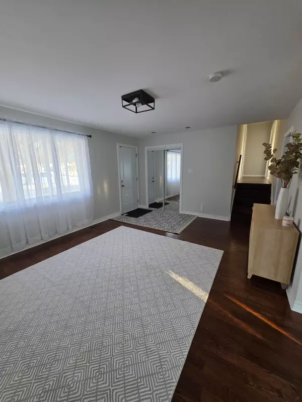 London East, ON N5V 2W8,93 Cayuga CRES