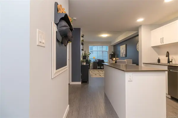 Langford, BC V8B 0X9,868 Orono Ave #304