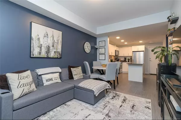 868 Orono Ave #304, Langford, BC V8B 0X9