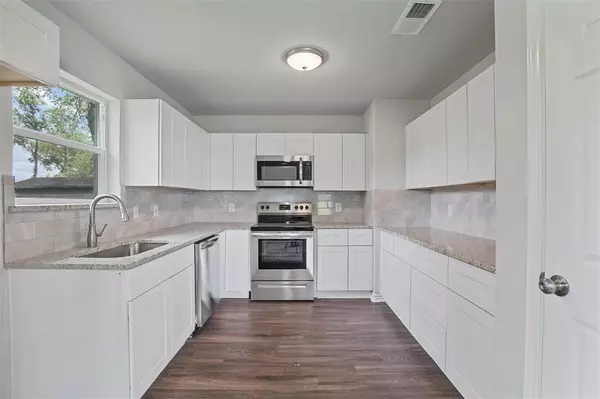 Bonham, TX 75418,317 Jones Street