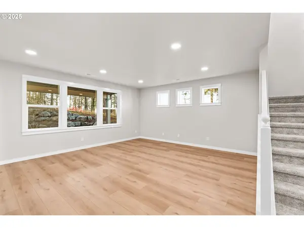 Eugene, OR 97403,2668 CASCARA DR