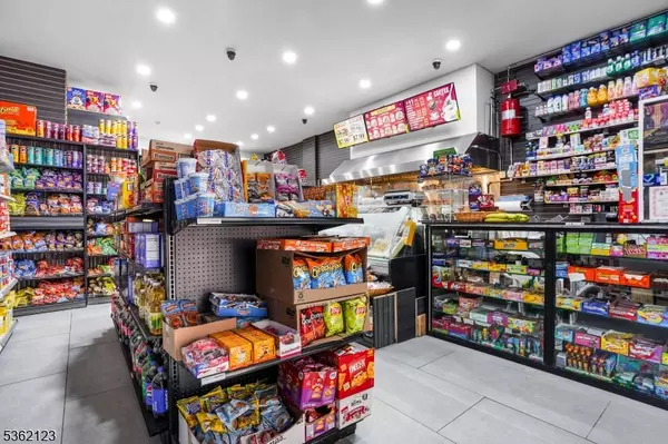 Paterson City, NJ 07501,249 Straight St