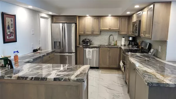 Pompano Beach, FL 33062,1360 S Ocean Blvd #1407