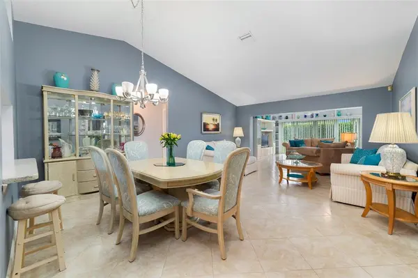 Boca Raton, FL 33428,21314 Chinaberry Dr