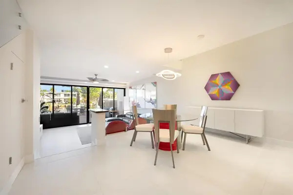 Fort Lauderdale, FL 33301,424 Hendricks Isle #6