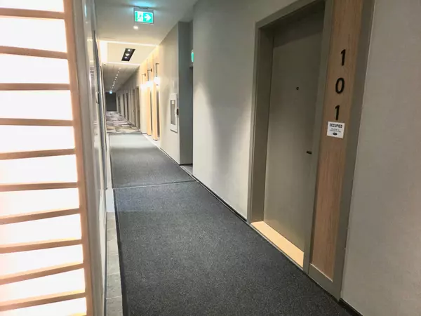 Milton, ON L9E 2B3,720 Whitlock AVE #402