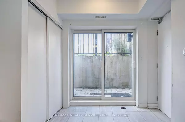 Kitchener, ON N3E 0J3,10 Palace ST #B9