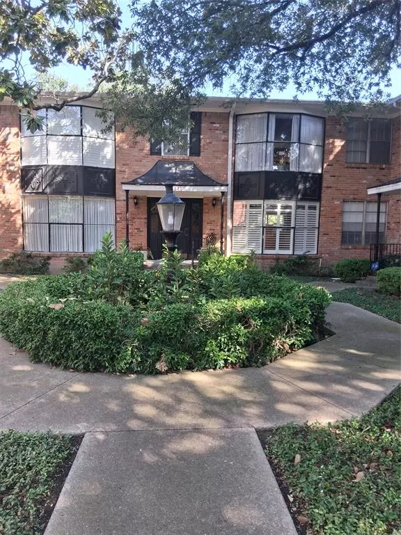 Dallas, TX 75225,6345 Bandera Avenue #A/11