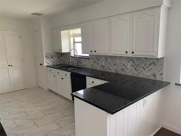 Carrollton, TX 75006,1520 Parkside Drive