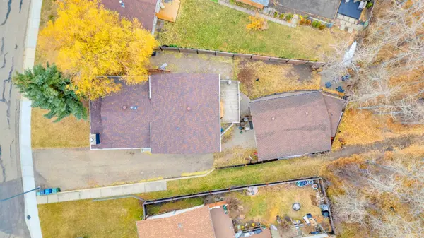 Innisfail, AB T4G 1G7,5228 38 Street Crescent