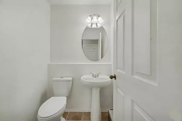 Calgary, AB T3J 5A7,12 Tarawood GRV NE