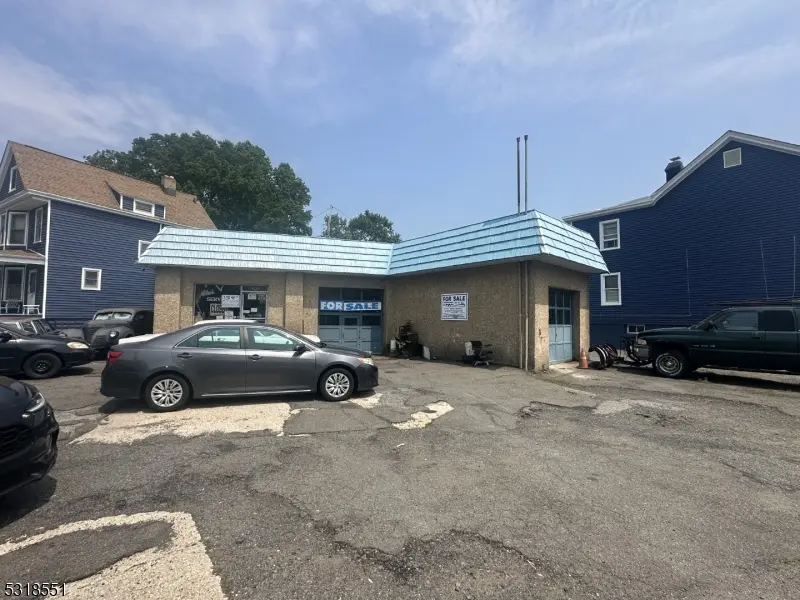 South Orange Village Twp., NJ 07079,401 Irvington Ave