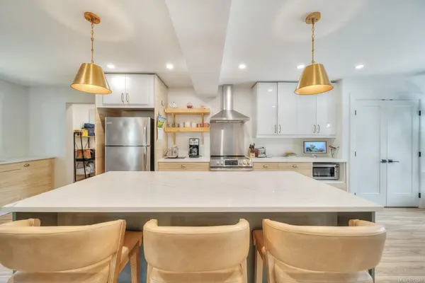 Nanaimo, BC V9T 4X7,191 Summit Dr