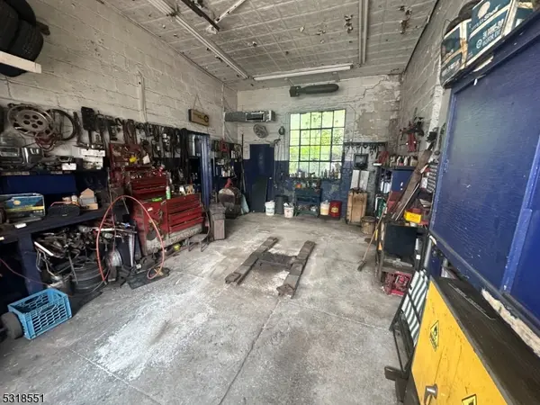 South Orange Village Twp., NJ 07079,401 Irvington Ave