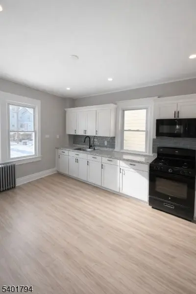 East Orange City, NJ 07018,47 Edgar St #1