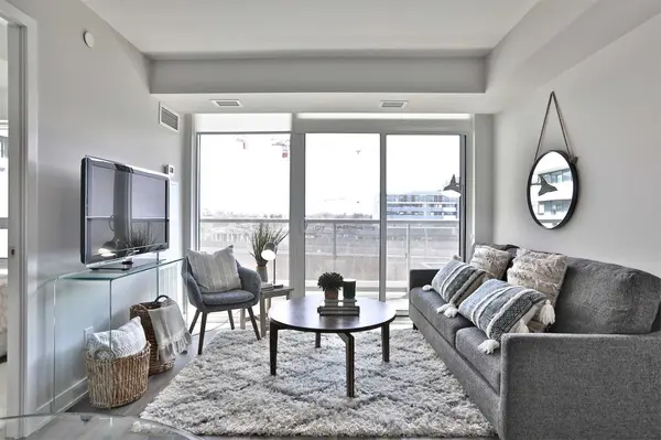 Toronto W04, ON M6A 0A9,160 Flemington RD #525