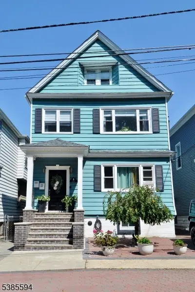 Bayonne City, NJ 07002,187 W 48Th St