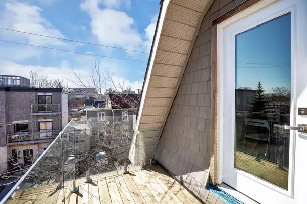 Glebe - Ottawa East And Area, ON K1S 0Z3,149 Concord ST W #C